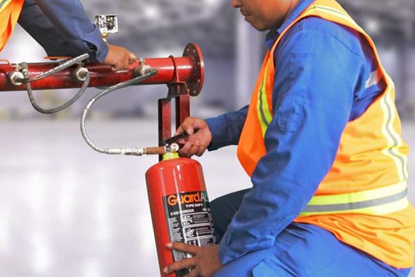 service alat pemadam kebakaran